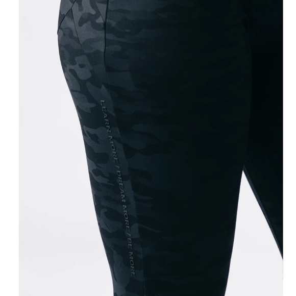 Alphalete Black Camo Premium Pro-Elite Joggers - Picture 6 of 11